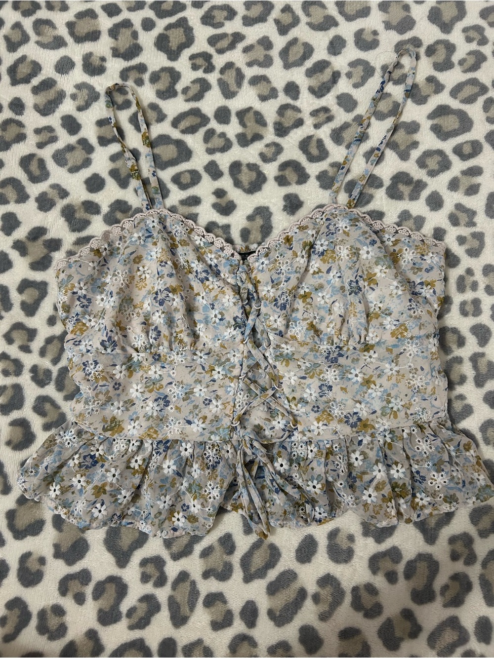 Small Floral Lace-Up Ruffle Cami Top